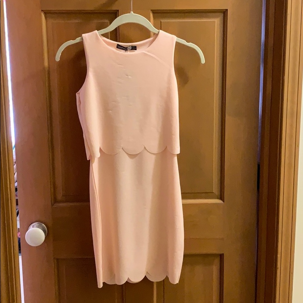 *SOLD* Scalloped light pink dress